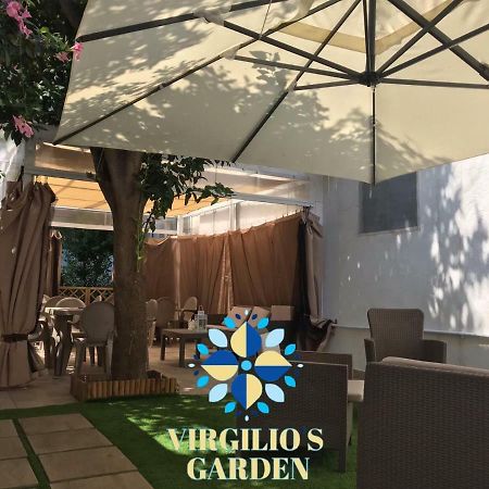 Virgilio'S Garden Bed & Breakfast Кастеламаре ди Стабия Екстериор снимка