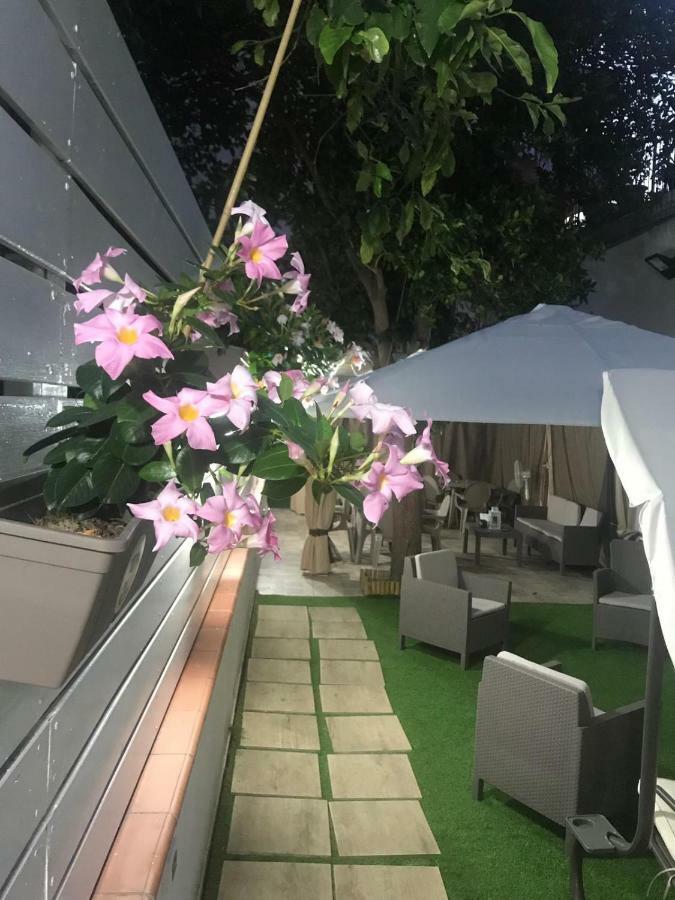 Virgilio'S Garden Bed & Breakfast Кастеламаре ди Стабия Екстериор снимка