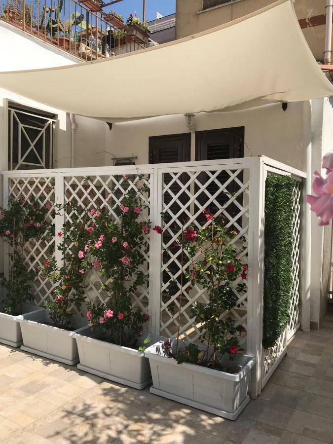 Virgilio'S Garden Bed & Breakfast Кастеламаре ди Стабия Екстериор снимка